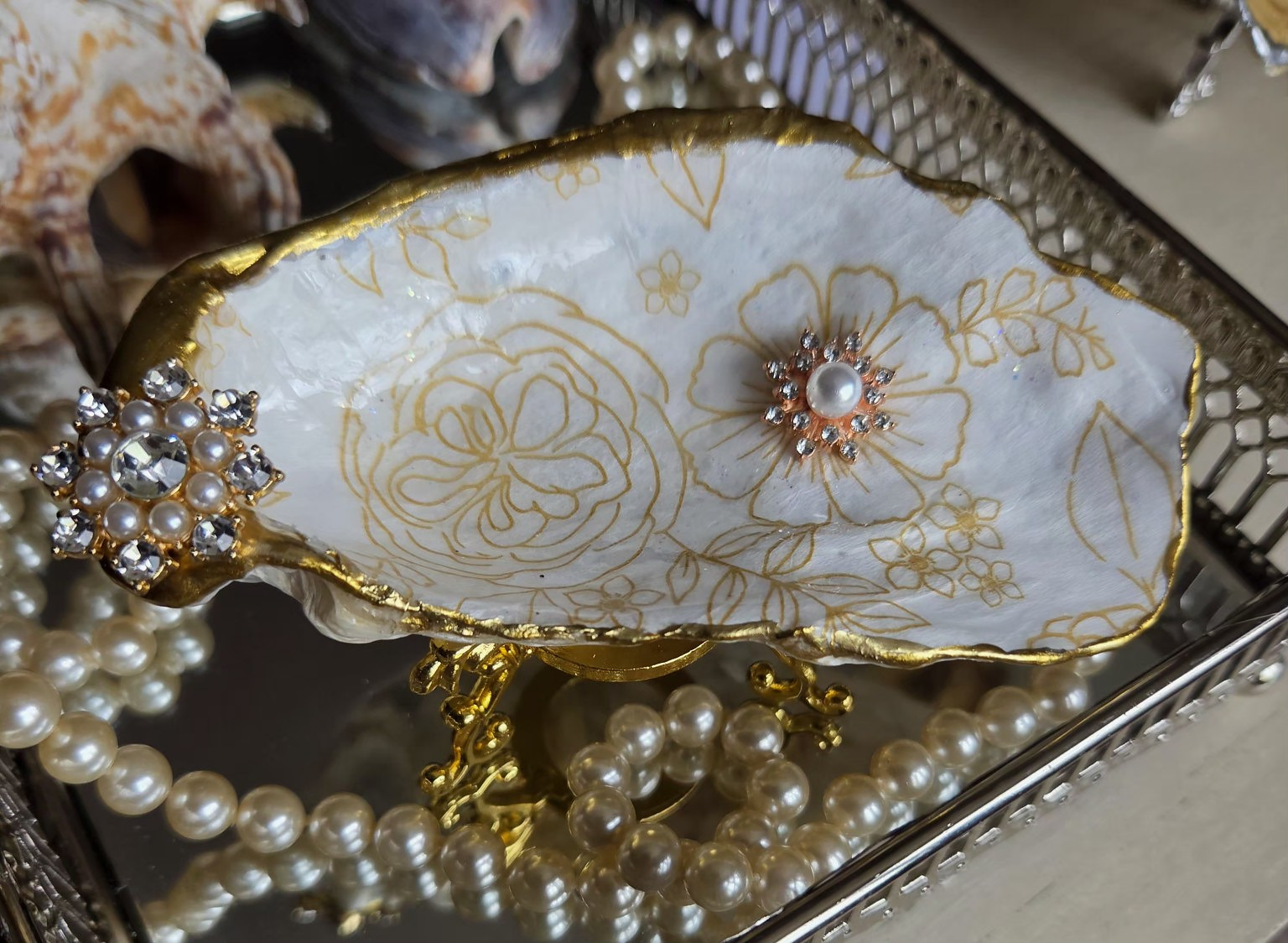 Gold Floral Pearl Shell