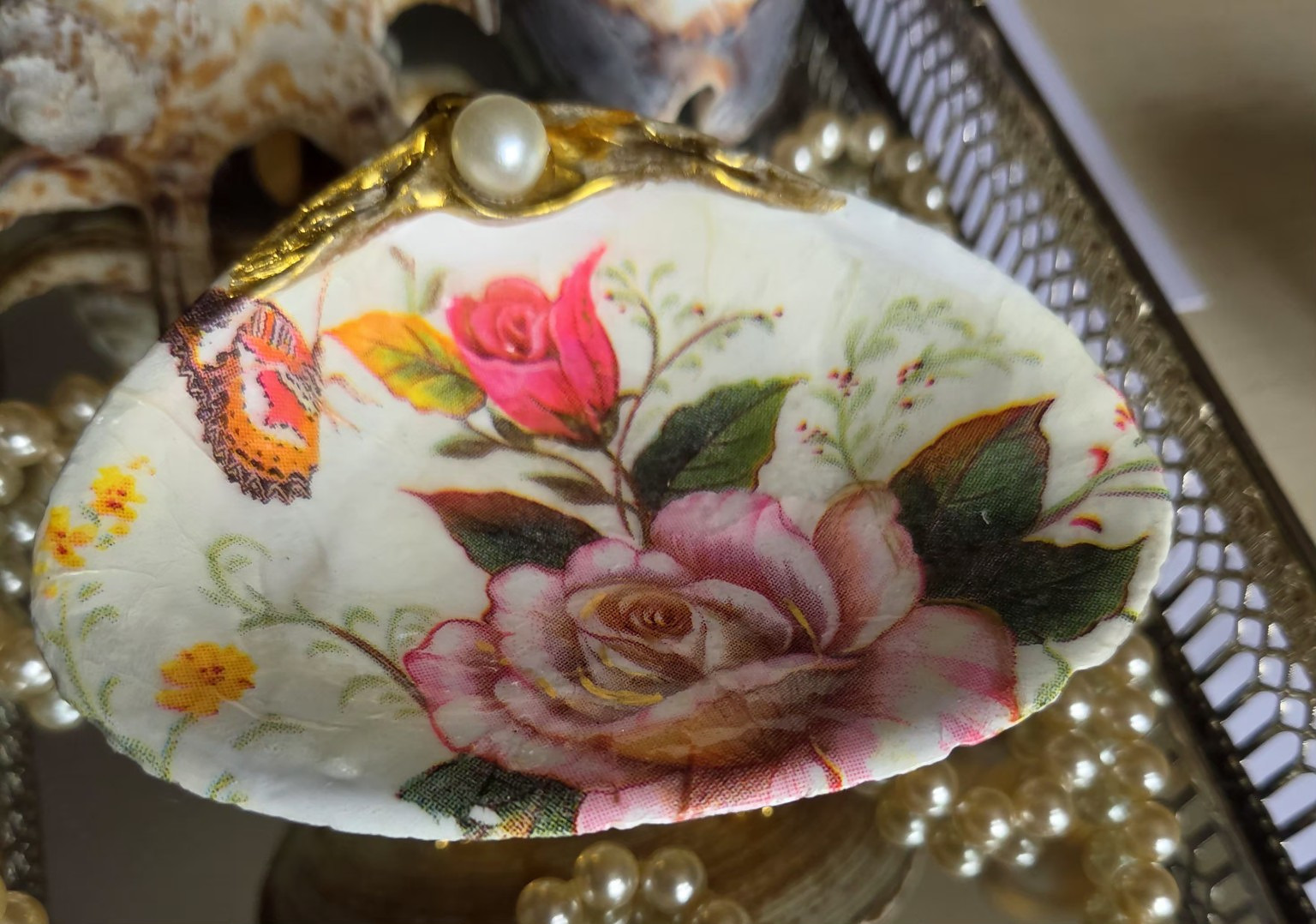 Vintage Rose & Butterfly Shell