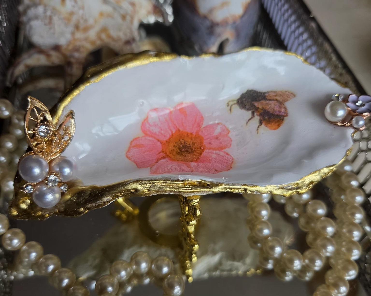 Poppy & Butterfly Oyster Shell