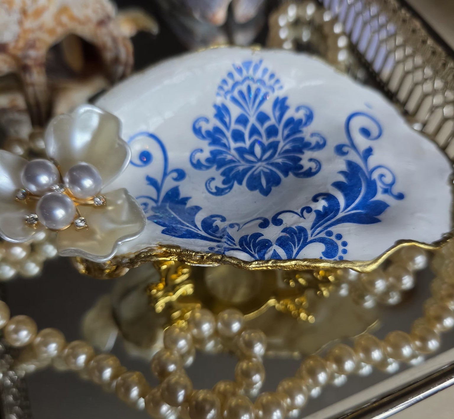 Blue Damask Pearl Shell